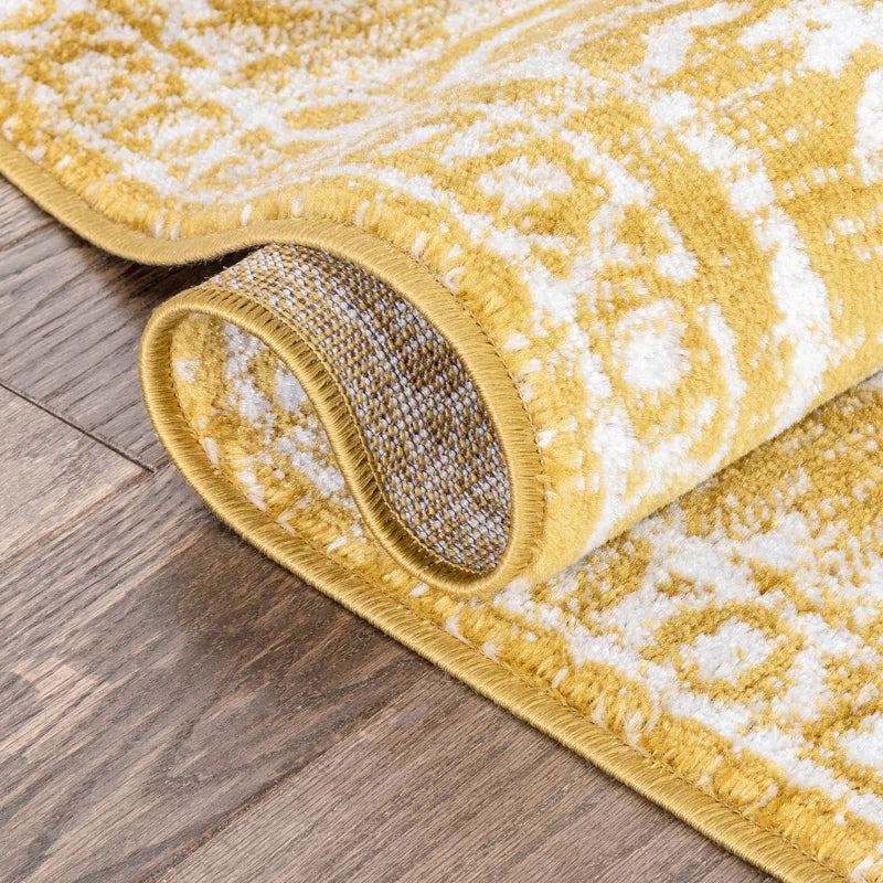 Dazzle Gold & White Disa Vintage Medallion Soft Rug – Classic Design with Plush Comfort